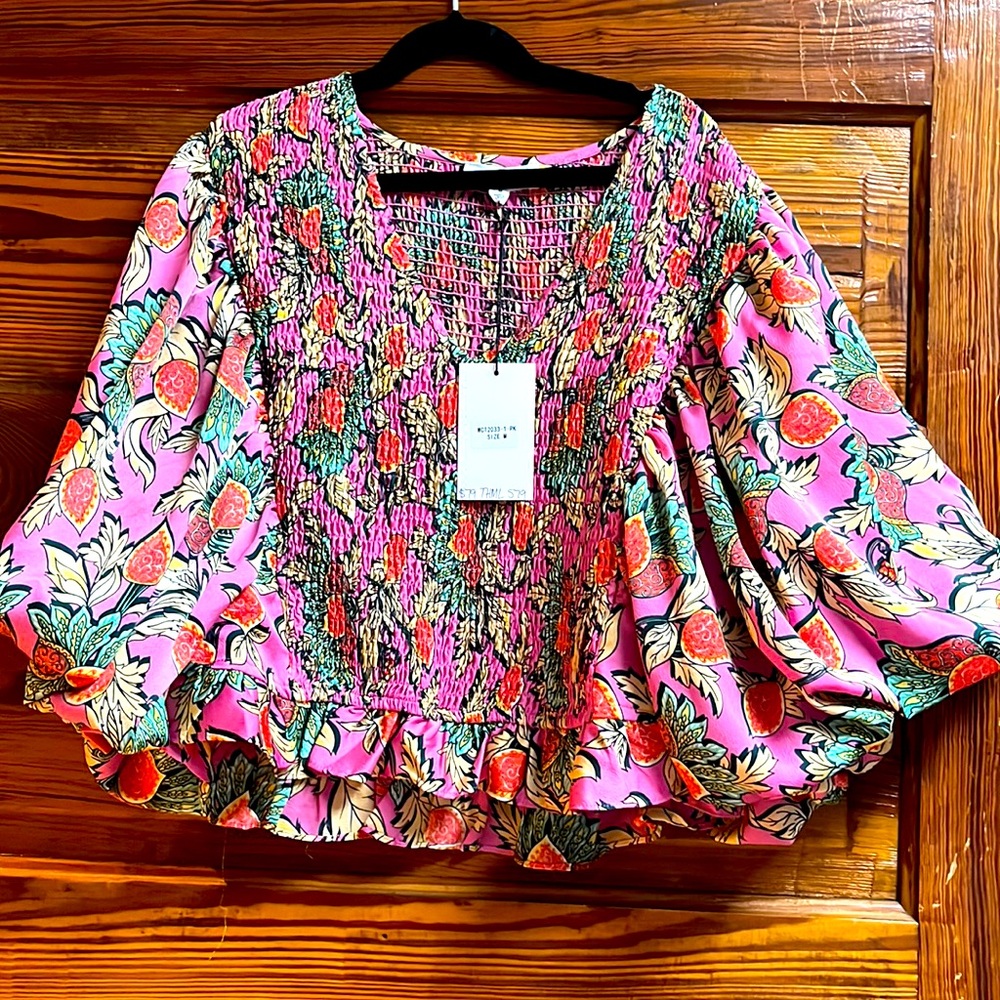Gorgeous Top, smocked with balloon sleeves
